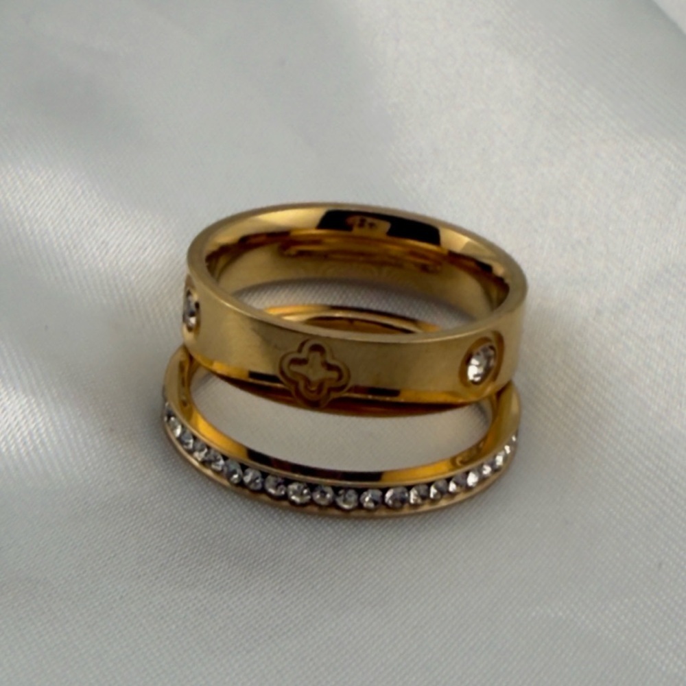 Luxury Anthropologie Gold and Silver Women's Ring Set - Picture 5 of 9